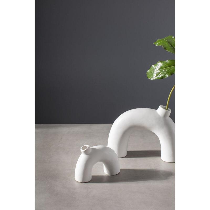 Elia Vase