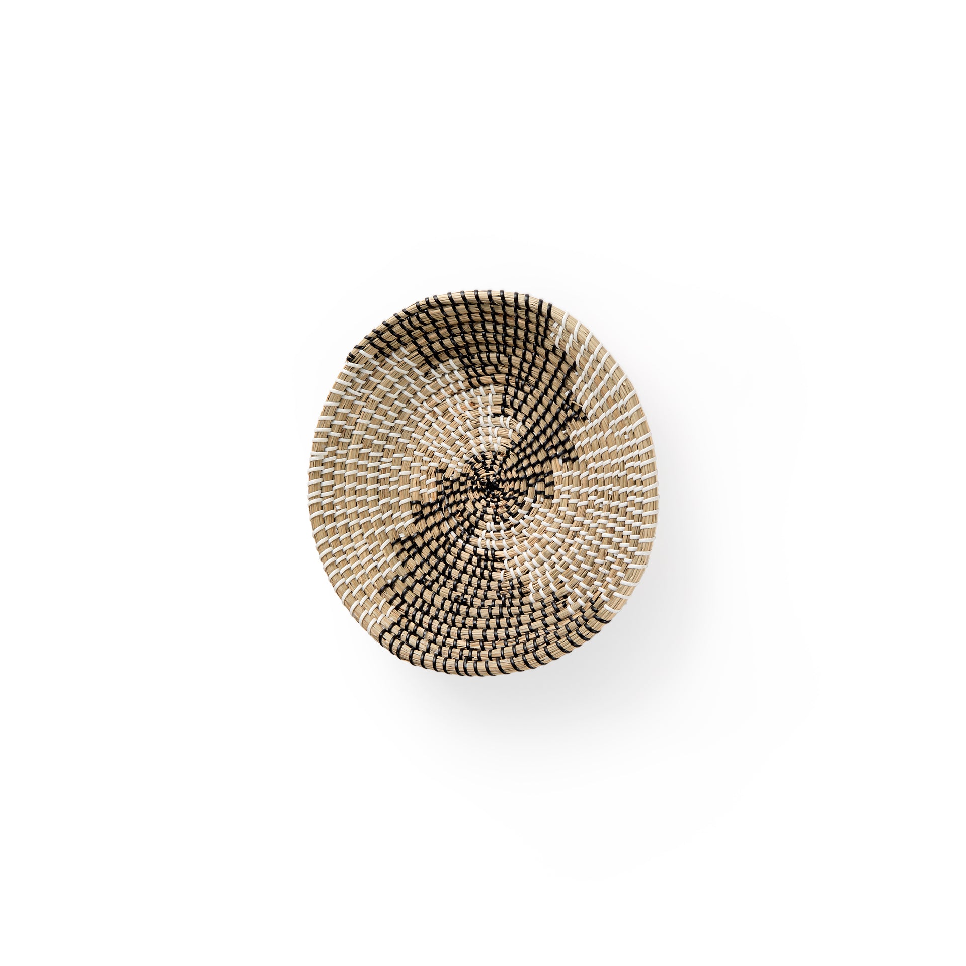 Luna Seagrass Round Hanging Plate-thumbmail-1