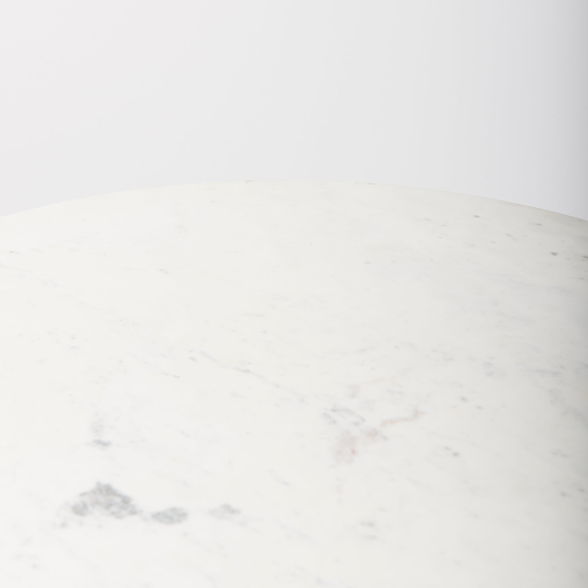 Maxwell 32" Round White Marble Bistro Table
