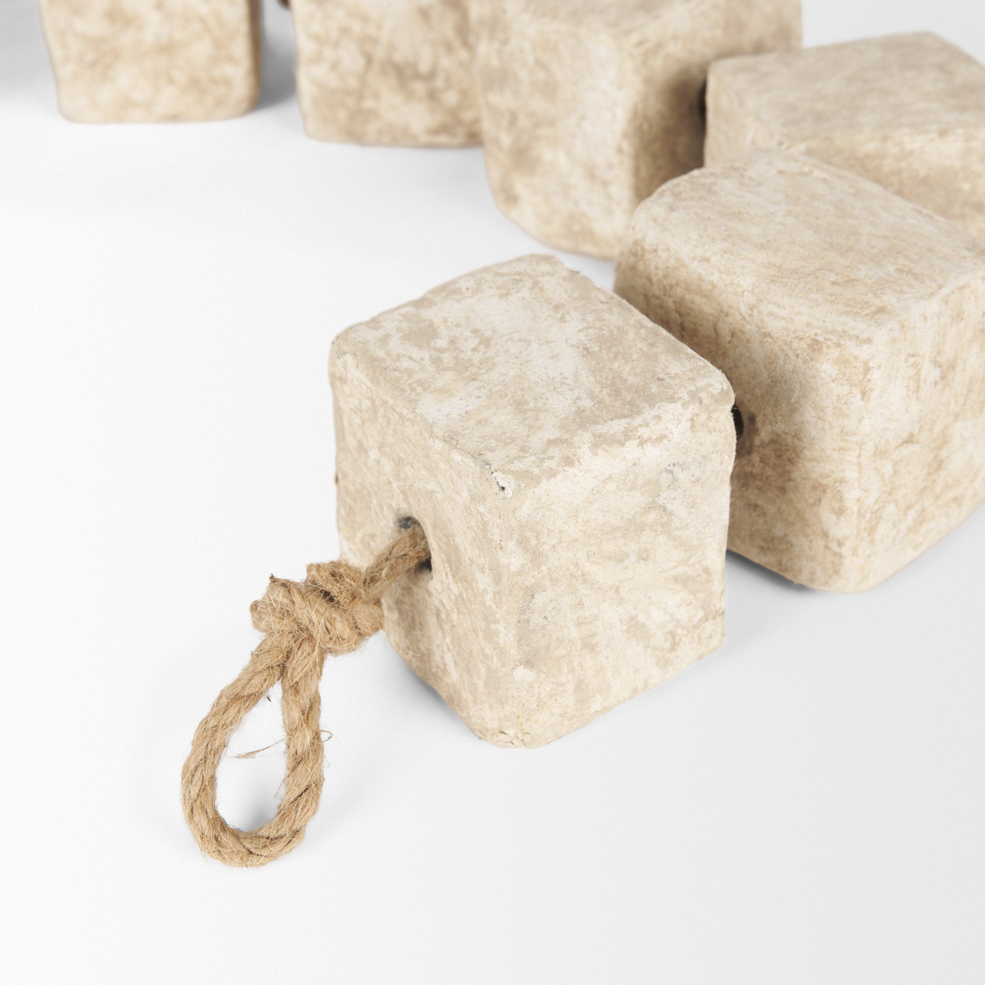 Mala Beige Paper Mache Cube Garland-thumbmail-5