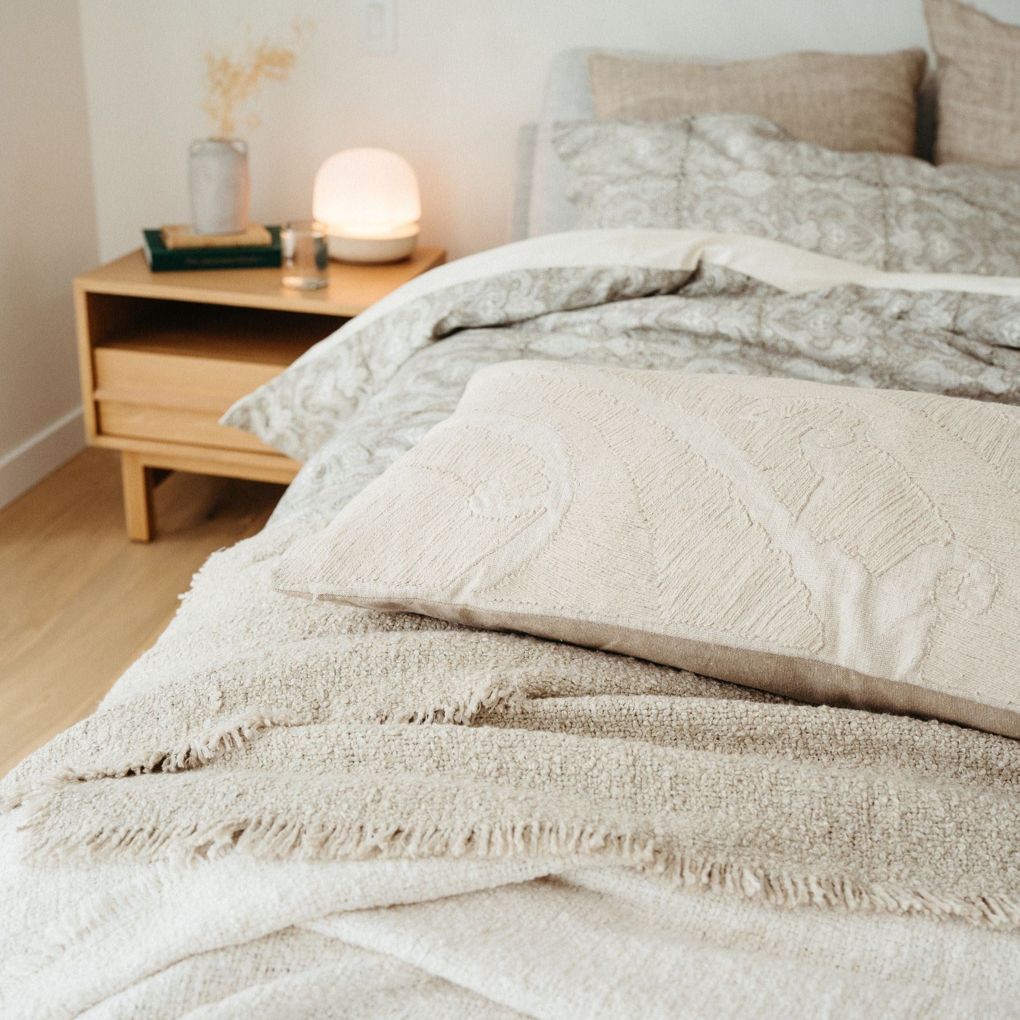Fringed Boucle Throw Blanket Off White-thumbmail-4