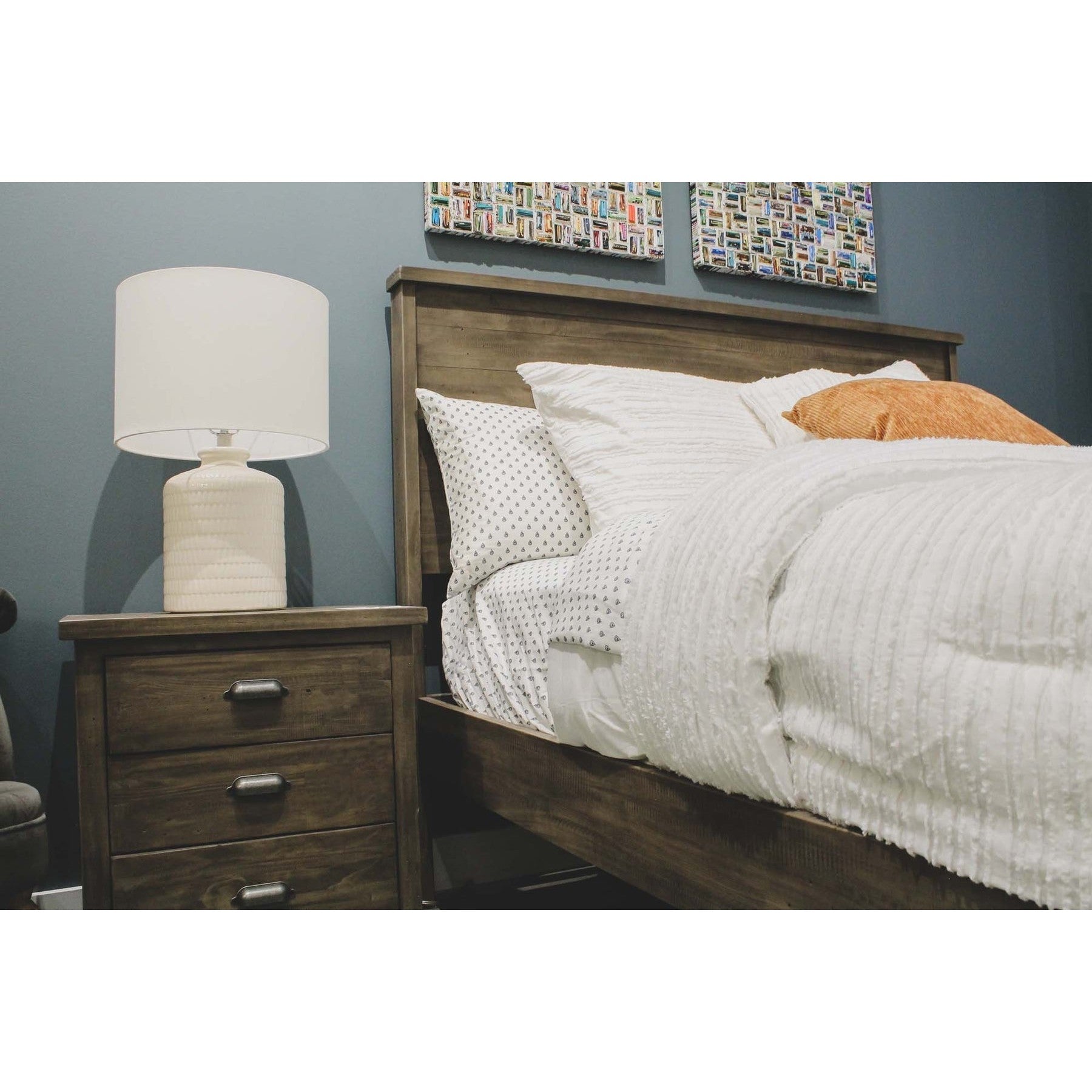 Skye Opaline Lamp-thumbmail-4