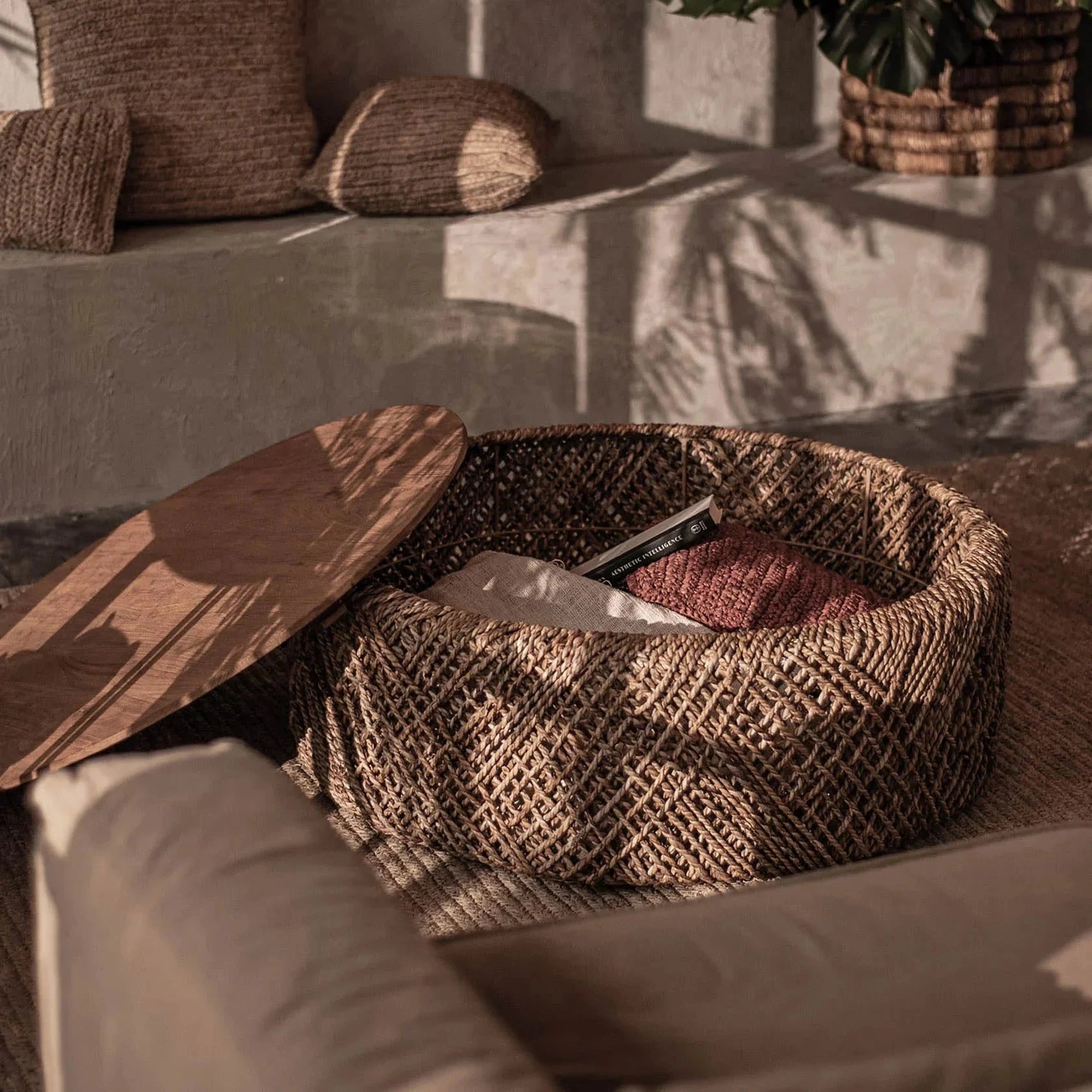 D-Bodhi Knut Coffee Table