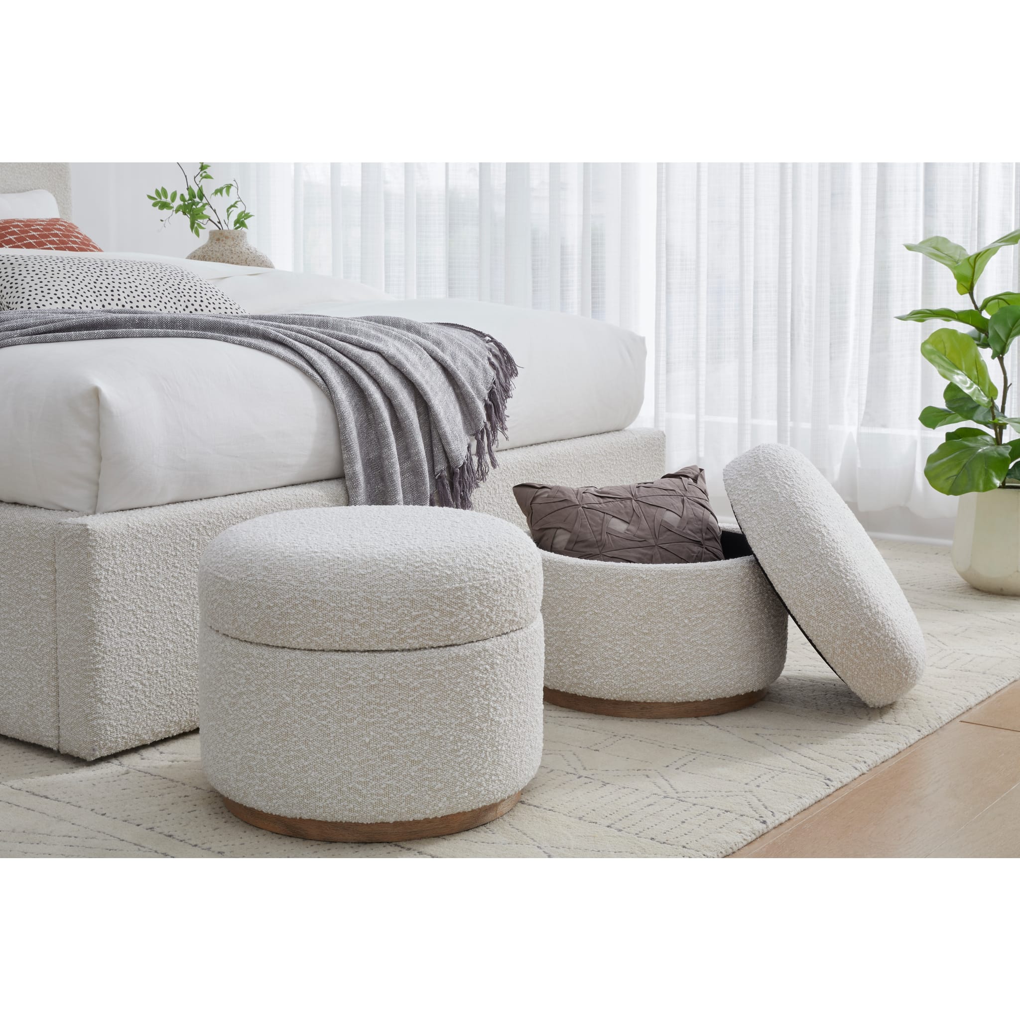 Sorena Upholstered Storage Ottoman – Ricotta Bouclé-thumbmail-3