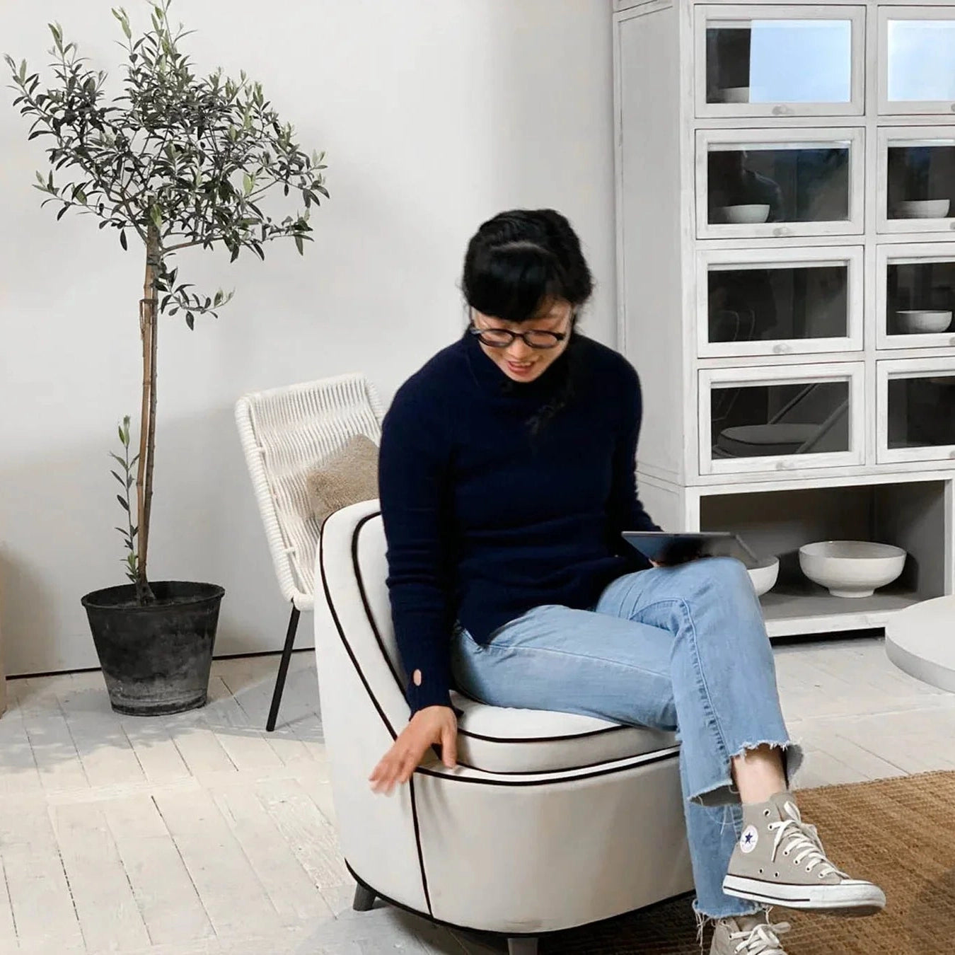 Ebony Club Chair-thumbmail-25