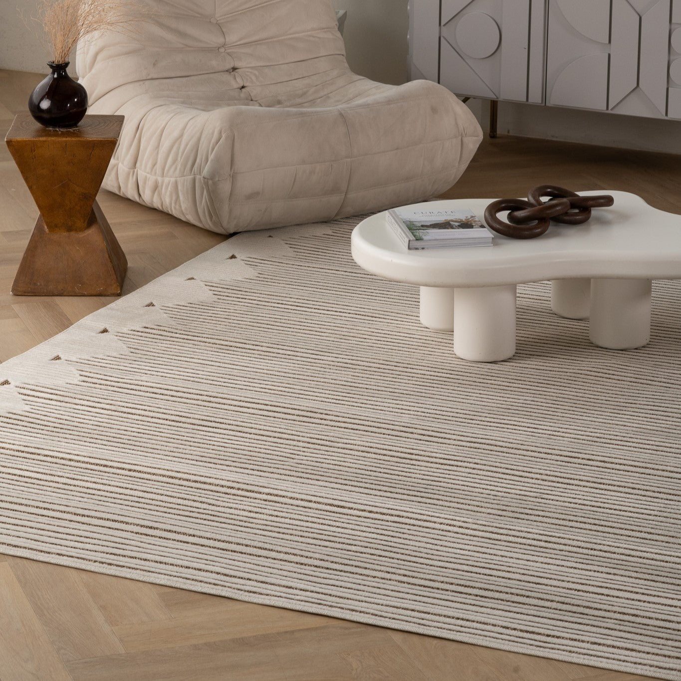 Aurora Beige Tribal Stripe Rug – 5 x 7'-thumbmail-4