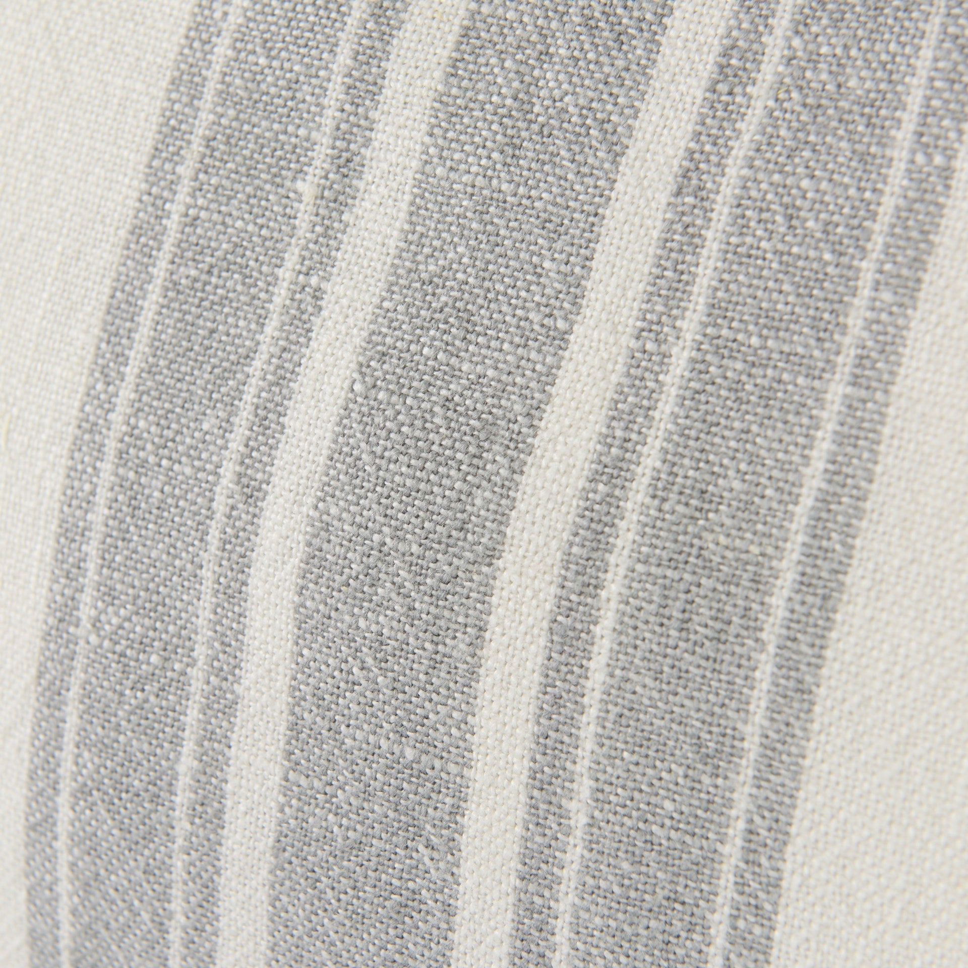 Cream/Gray Fabric | 18x18_0