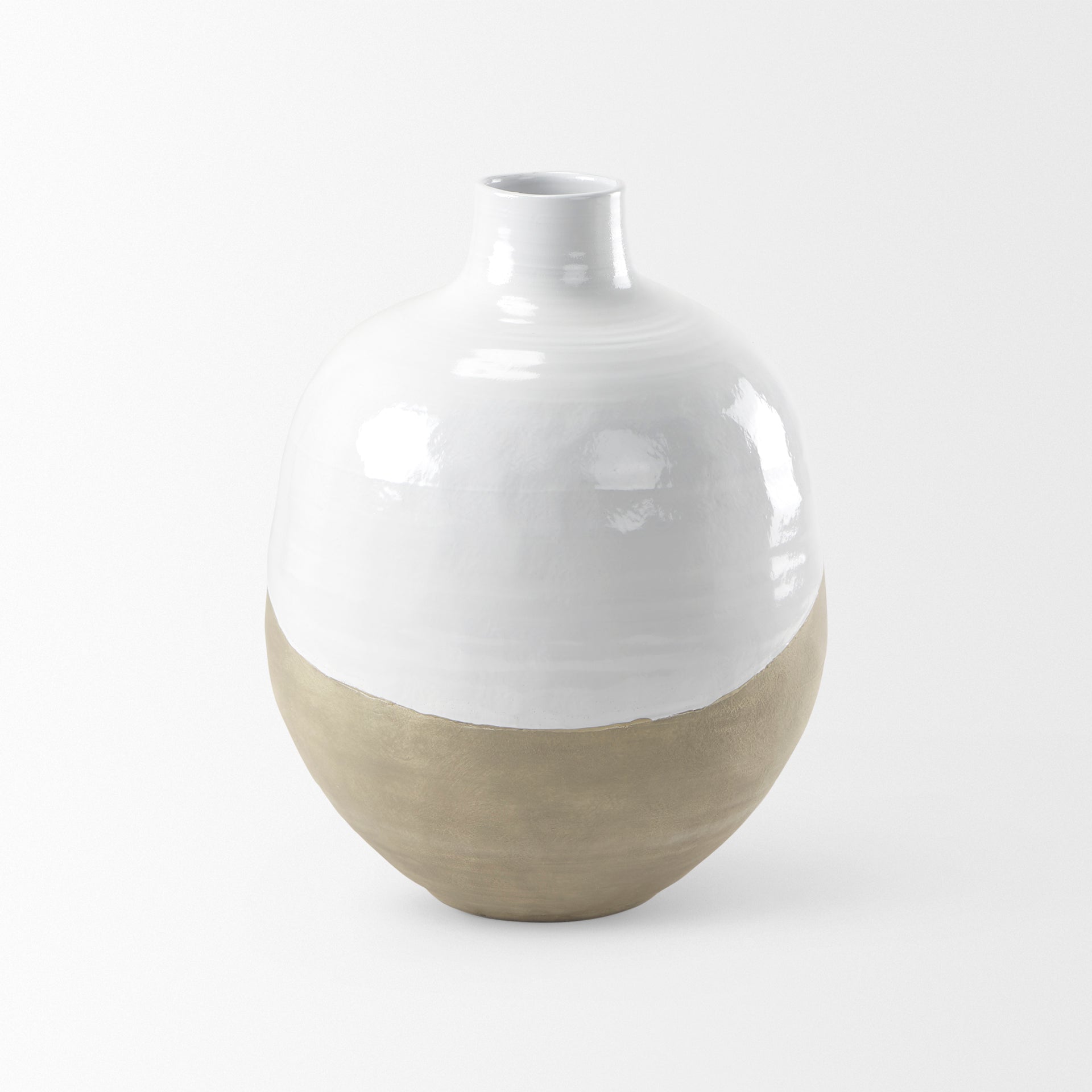 White and Beige Ceramic | 24.4H_1