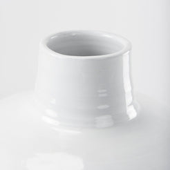 White and Beige Ceramic | 31.9H_3