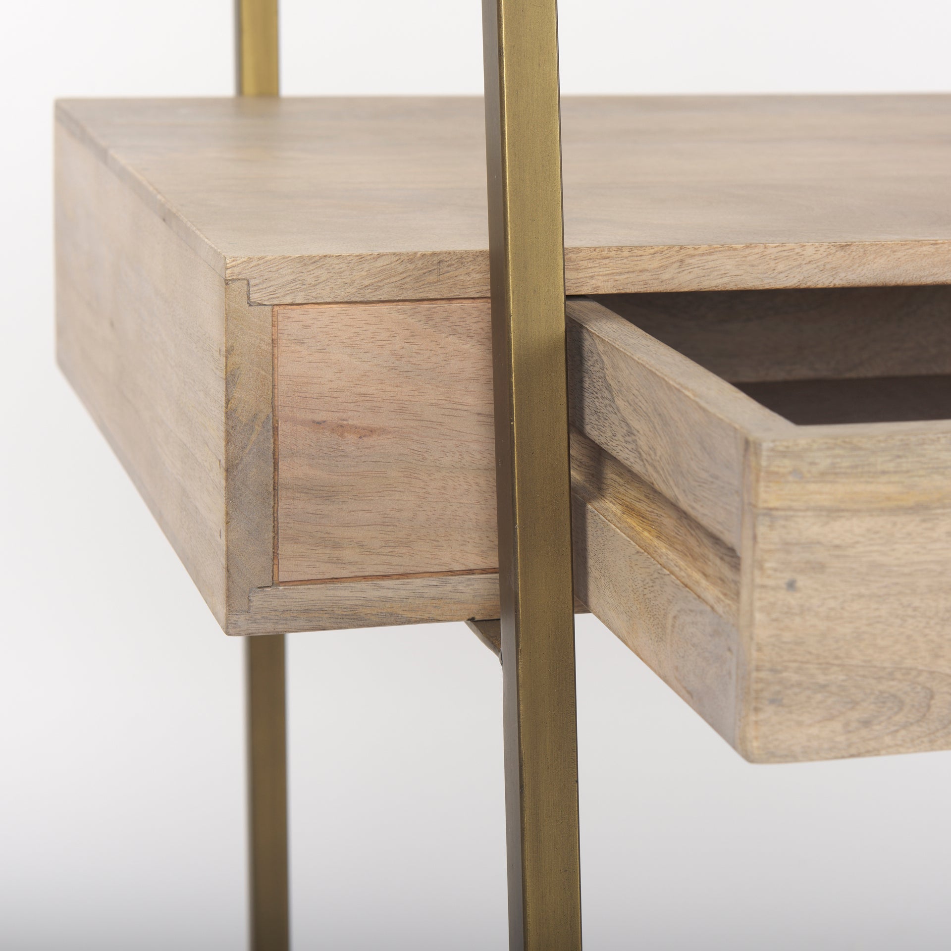 Light Brown Wood | Gold Metal_0