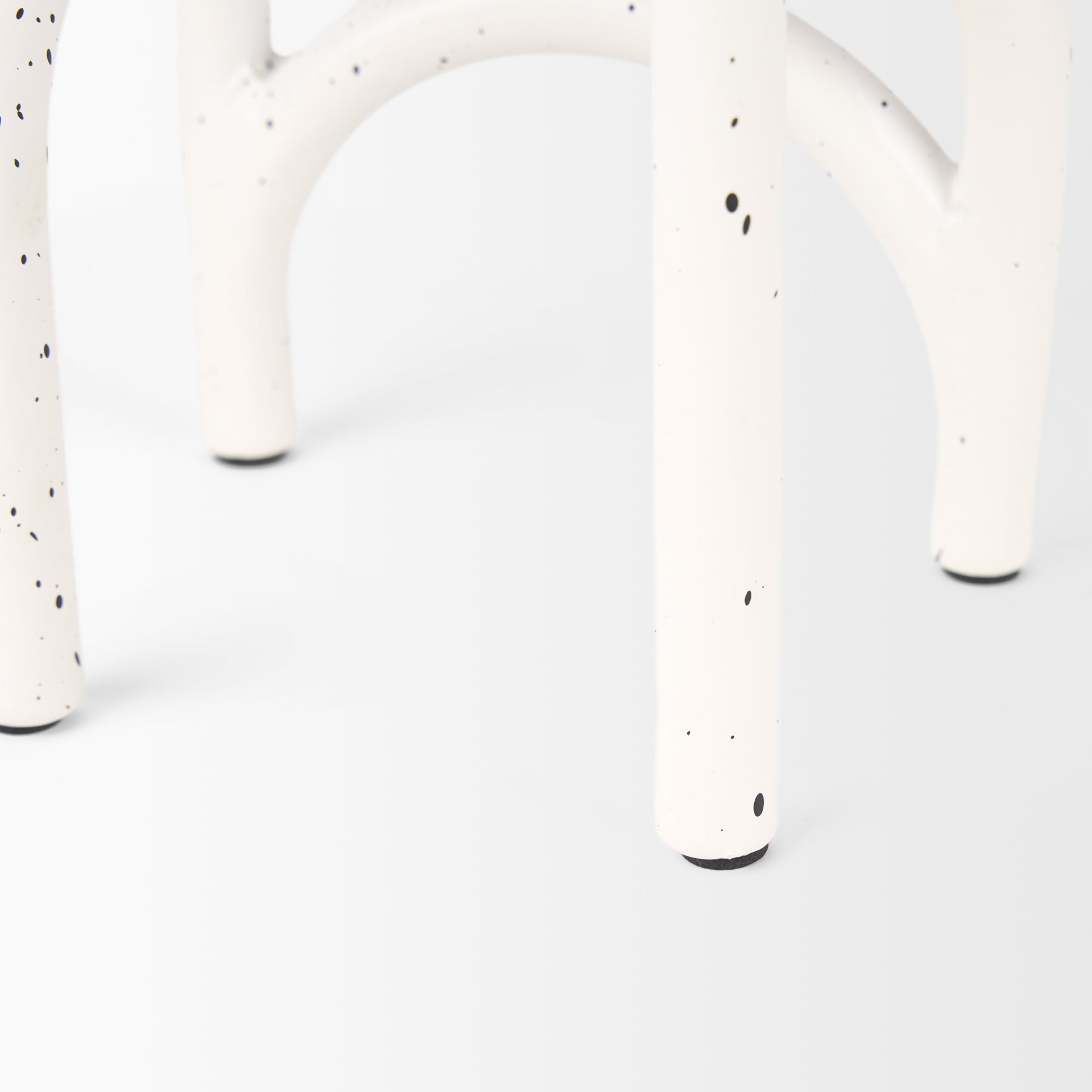 White | Metal_6