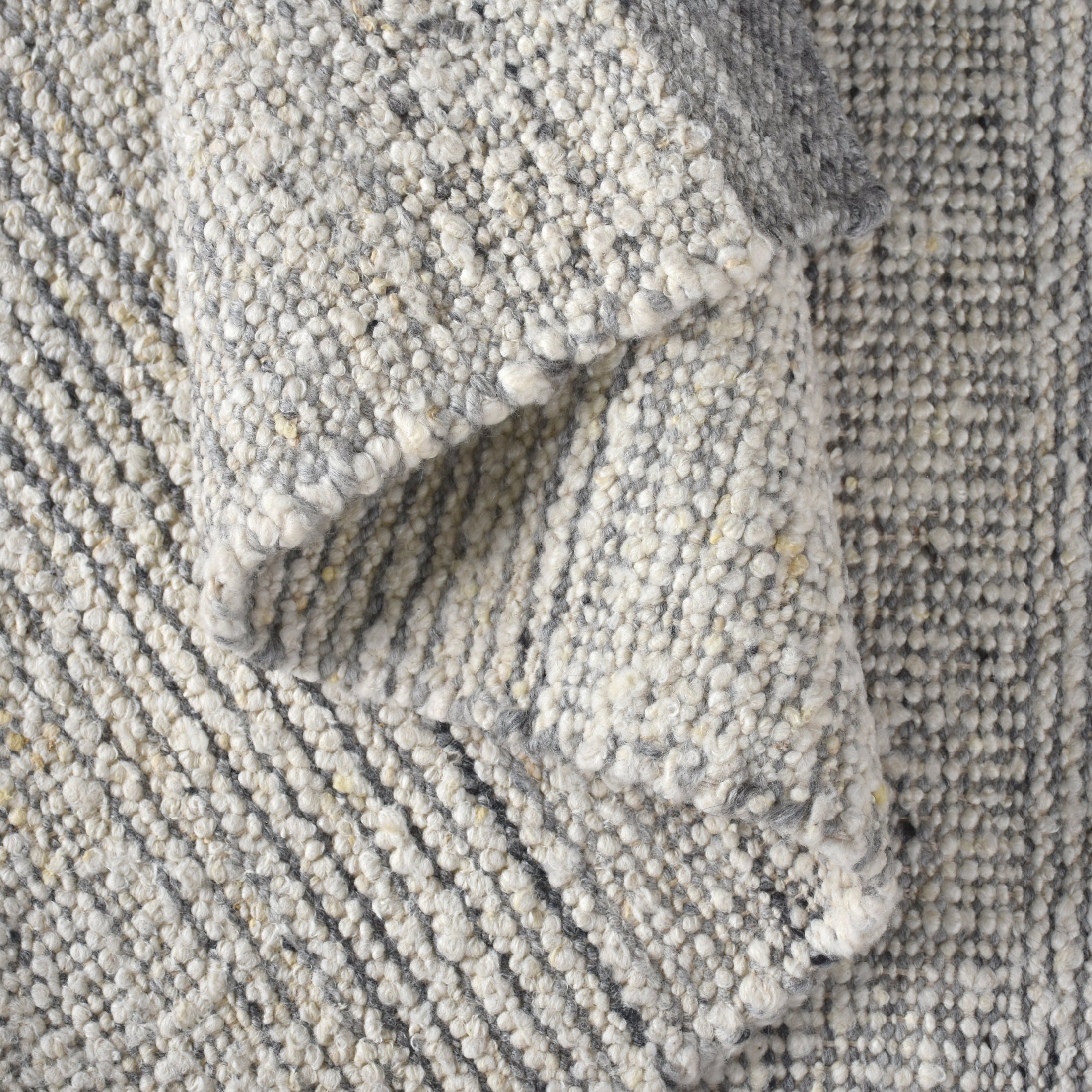 Ladrido Handwoven Woolen Rug - Ivory/grey-thumbmail-3