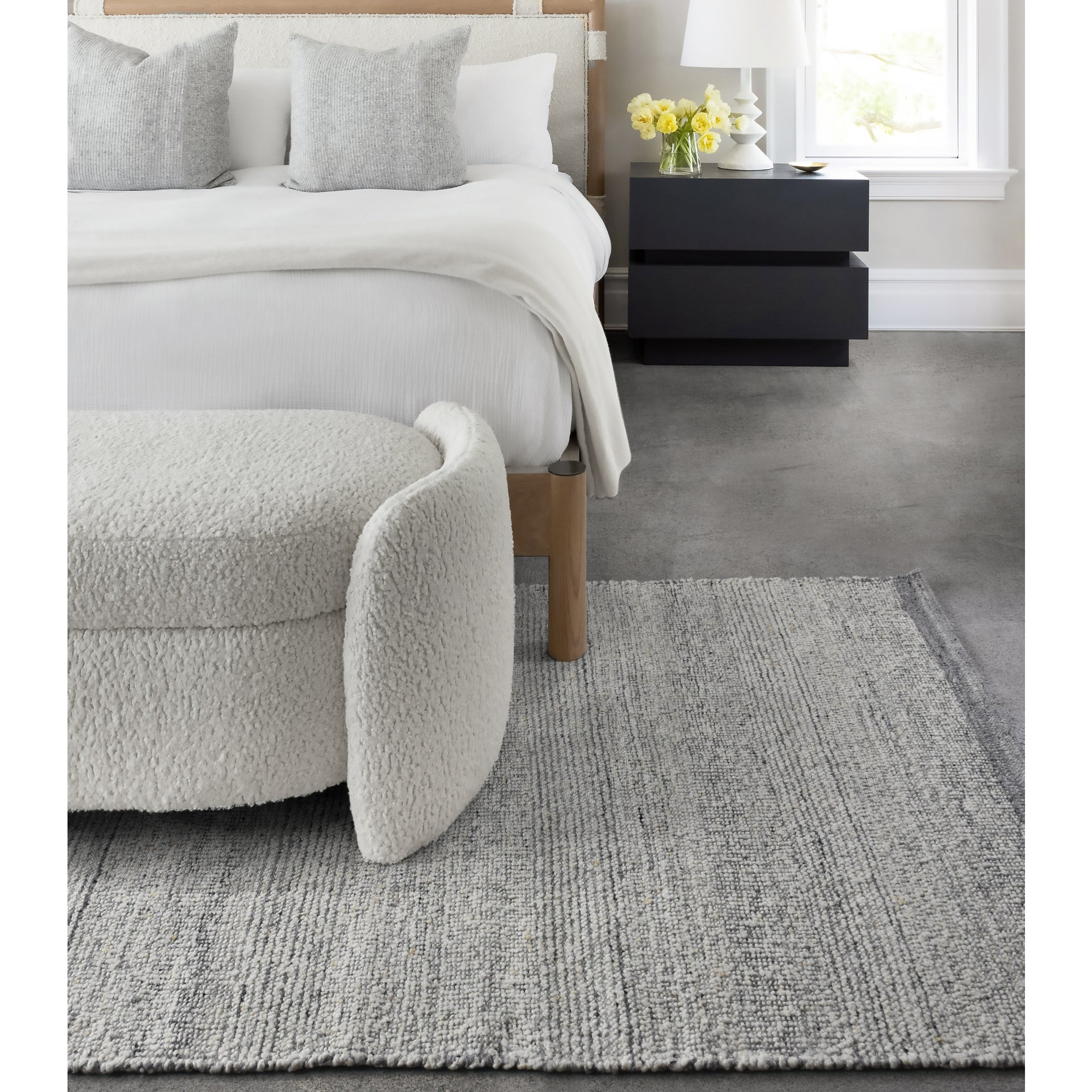 Ladrido Handwoven Woolen Rug - Ivory/grey