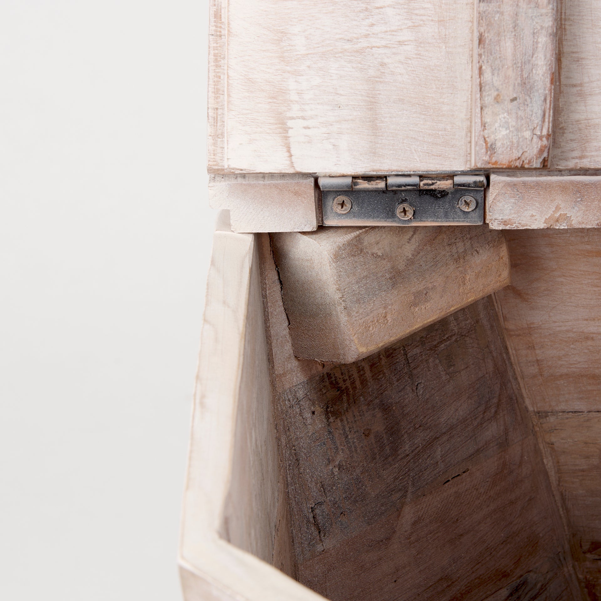 Esagono geometric end table in white wash reclaimed wood